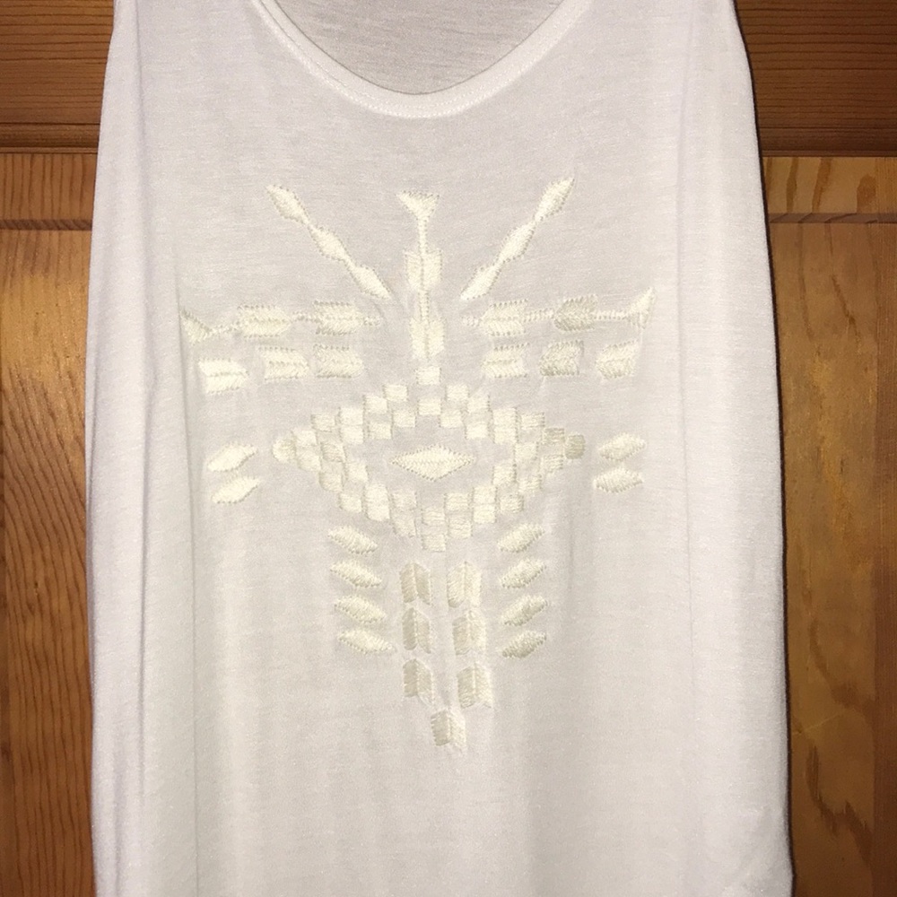 Women’s tank top with embroidered design